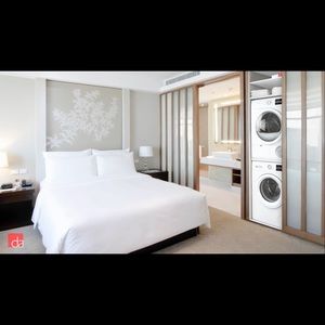 Meet your Posher, Cynthia